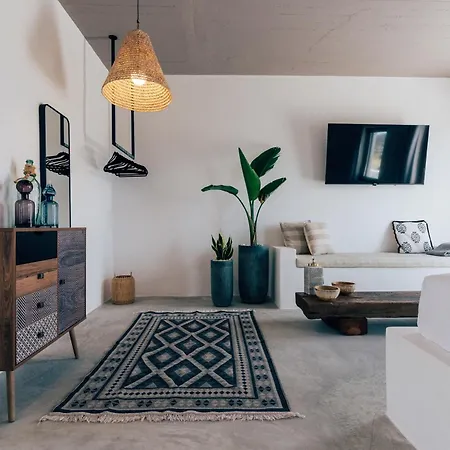 Tinosera Luxury Villa *